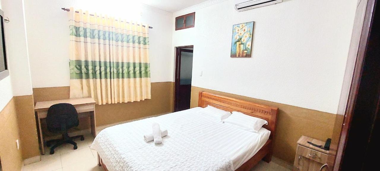 Khach San Huong Quynh Hotel Ho Chi Minh City Bagian luar foto